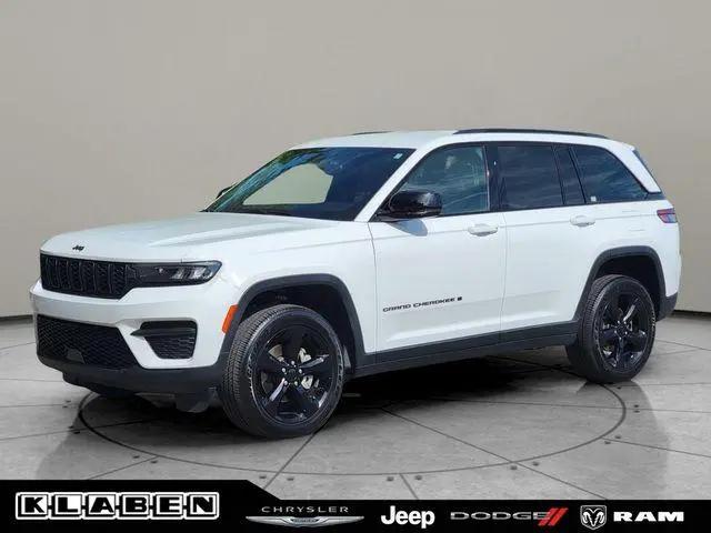 2024 Jeep Grand Cherokee Altitude 4x4 for sale in Kent, OH