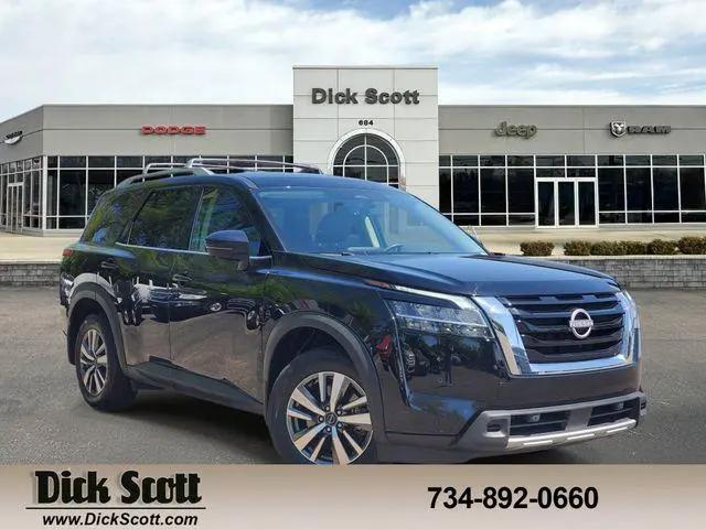 2024 Nissan Pathfinder SL 4WD for sale in Plymouth, MI