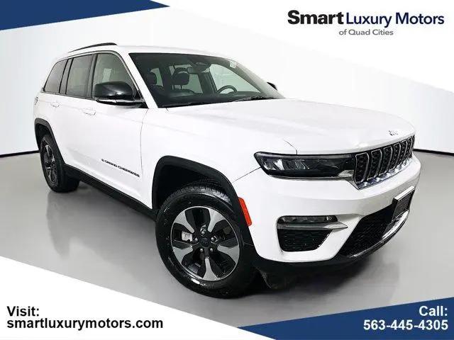 2024 Jeep Grand Cherokee Base for sale in Davenport, IA