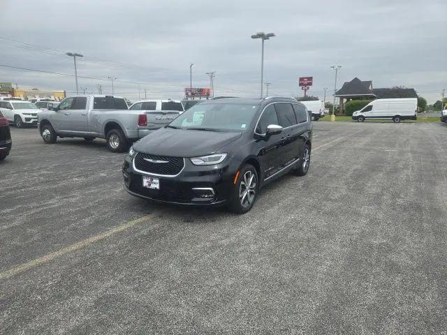 2026 Chrysler Pacifica Pinnacle AWD for sale in Davenport, IA