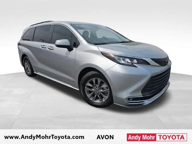 2021 Toyota Sienna XLE for sale in Avon, IN
