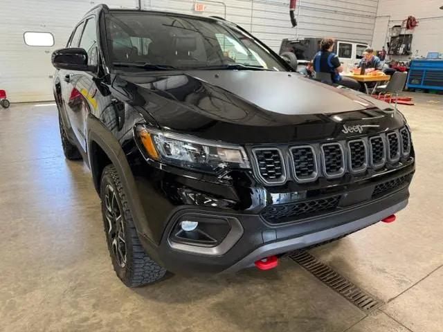2025 Jeep Compass Trailhawk 4x4 for sale in Galena, IL