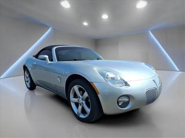 2007 Pontiac Solstice 2dr Convertible for sale in Freeport, IL