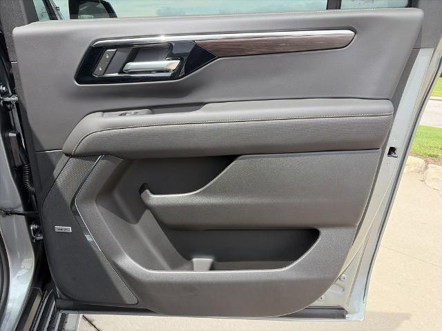 2026 Chevrolet Suburban Premier, 4WD