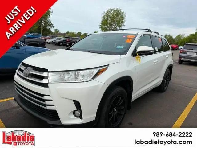 2017 Toyota Highlander LE for sale in Bay City, MI