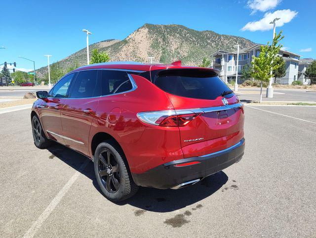 2023 Buick Enclave Essence FWD