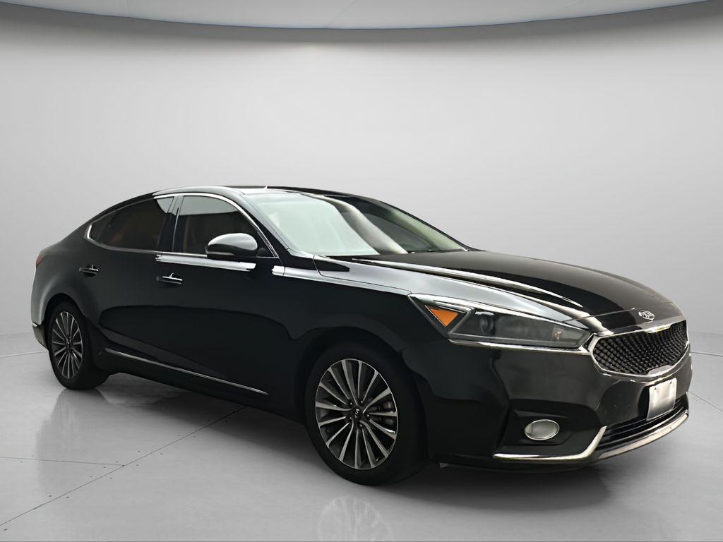 2017 Kia Cadenza Premium's photo