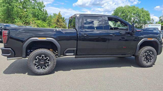 2026 GMC Sierra 2500HD Crew Cab, Standard Bed, AT4X, 4WD
