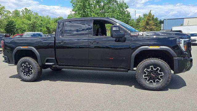 2026 GMC Sierra 2500HD Crew Cab, Standard Bed, AT4X, 4WD