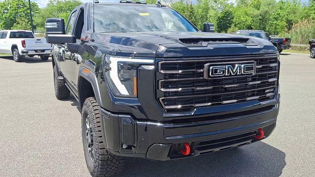 2026 GMC Sierra 2500HD Crew Cab, Standard Bed, AT4X, 4WD