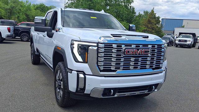 2026 GMC Sierra 2500HD Crew Cab, Long Bed, Denali, 4WD