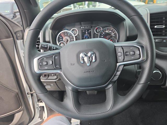 2026 RAM Ram 1500 RAM 1500 EXPRESS CREW CAB 4X4 64 BOX 2026 RAM Ram 1500 RAM 1500 EXPRESS CREW CAB 4X4 64 BOX