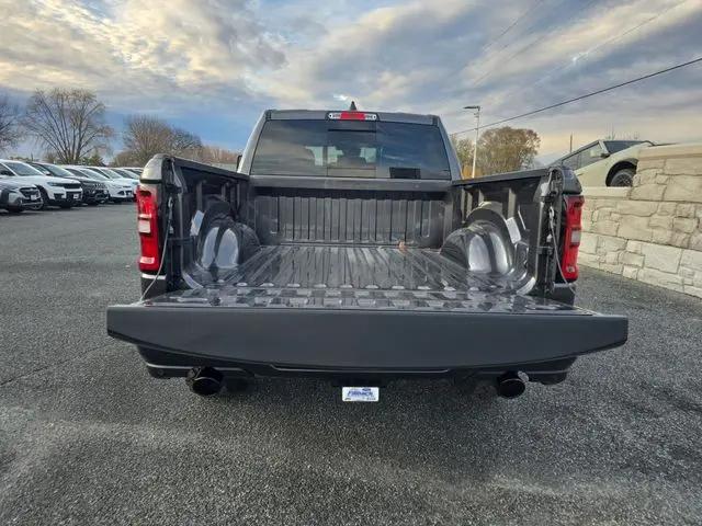 2026 Ram 1500 Warlock Crew Cab 4x4 5'7" Box