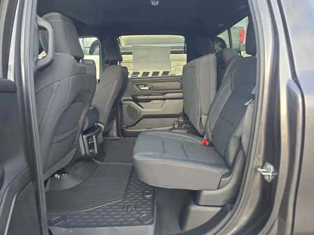 2026 Ram 1500 Warlock Crew Cab 4x4 5'7" Box