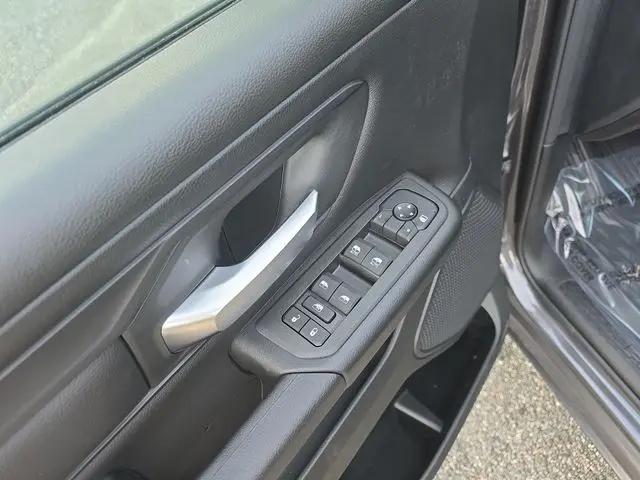 2026 Ram 1500 Warlock Crew Cab 4x4 5'7" Box