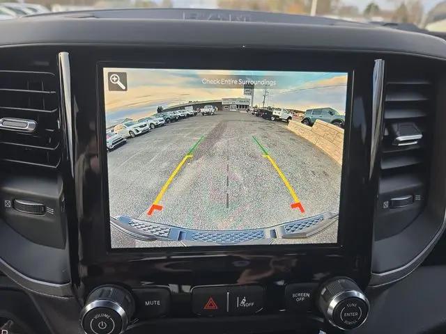 2026 Ram 1500 Warlock Crew Cab 4x4 5'7" Box