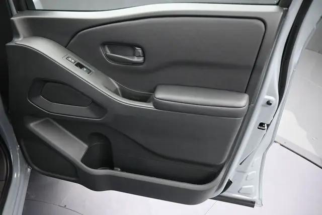2026 Nissan Frontier Crew Cab SV 4x2