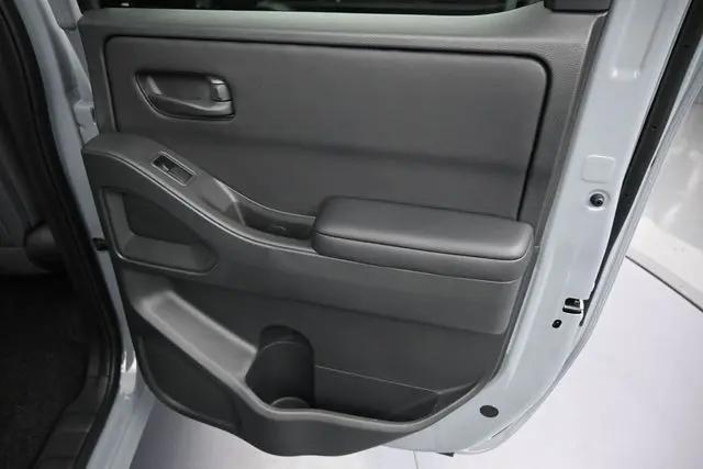 2026 Nissan Frontier Crew Cab SV 4x2