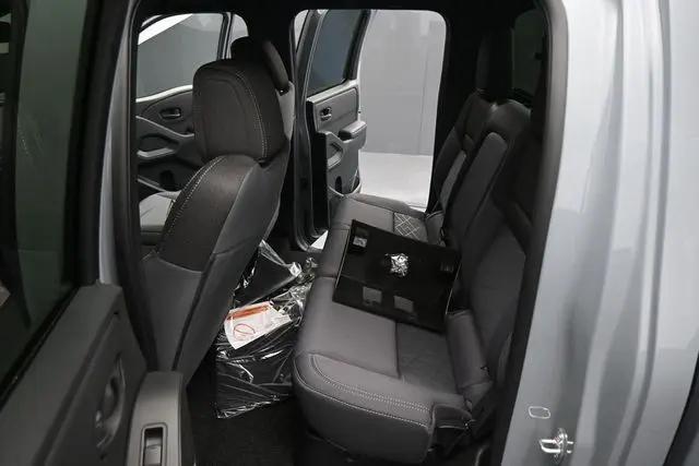 2026 Nissan Frontier Crew Cab SV 4x2