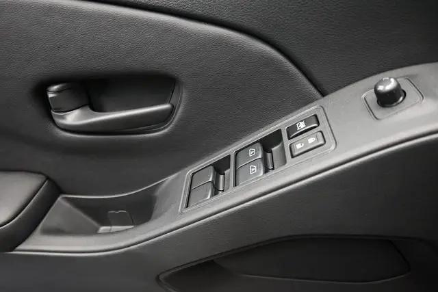 2026 Nissan Frontier Crew Cab SV 4x2