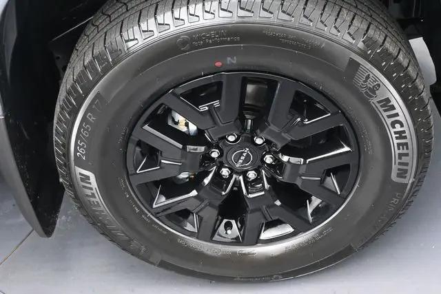 2026 Nissan Frontier Crew Cab SV 4x2
