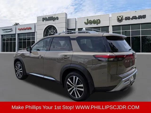 2024 Nissan Pathfinder Platinum FWD