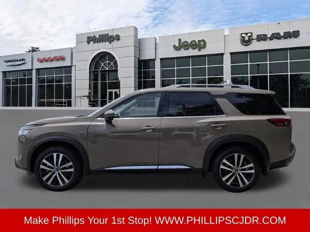 2024 Nissan Pathfinder Platinum FWD