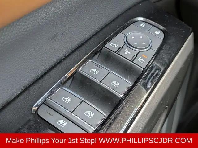 2024 Nissan Pathfinder Platinum FWD