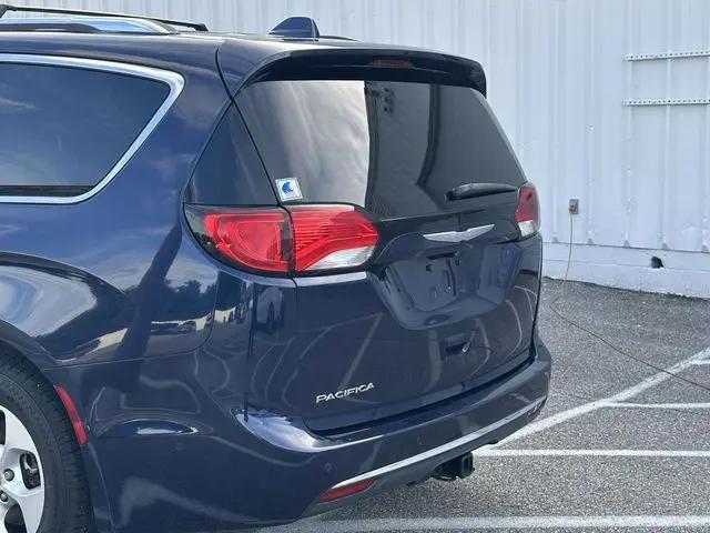 2017 Chrysler Pacifica Touring-L Plus