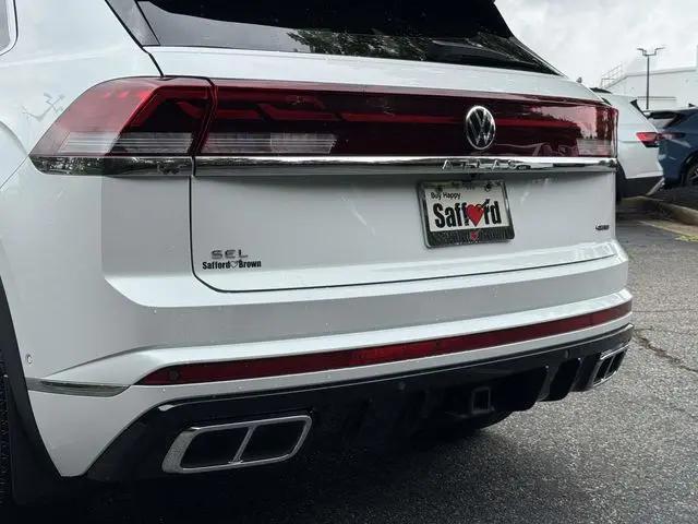 2024 Volkswagen Atlas Cross Sport 2.0T SEL Premium R-Line