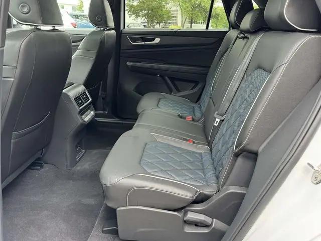 2024 Volkswagen Atlas Cross Sport 2.0T SEL Premium R-Line
