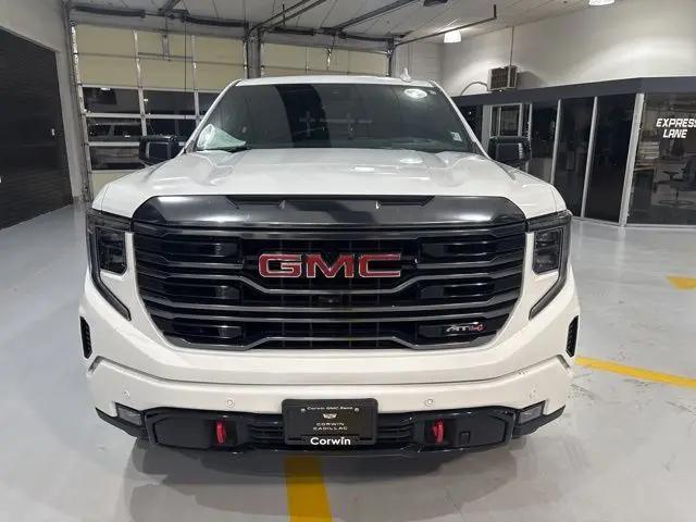 2023 GMC Sierra 1500 4WD Crew Cab Short Box AT4