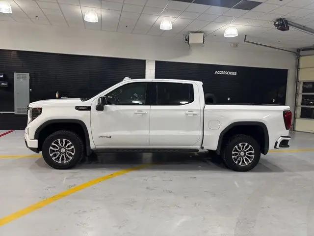 2023 GMC Sierra 1500 4WD Crew Cab Short Box AT4