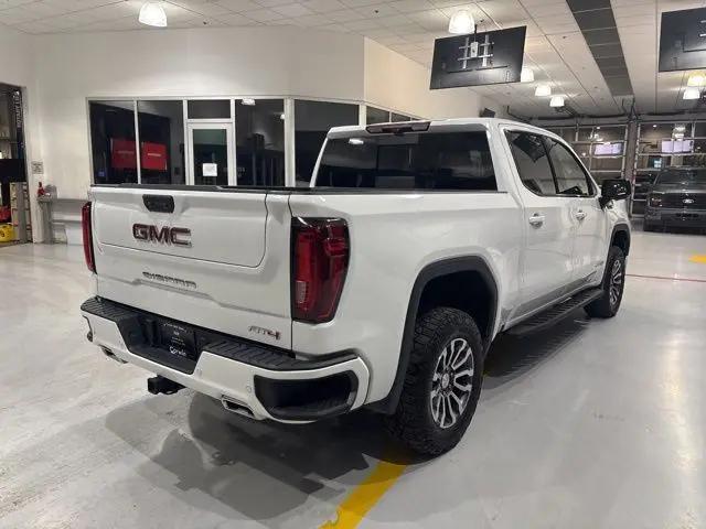 2023 GMC Sierra 1500 4WD Crew Cab Short Box AT4