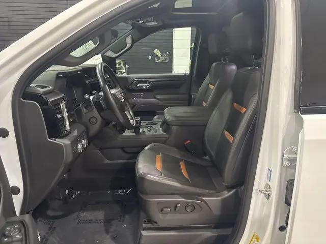 2023 GMC Sierra 1500 4WD Crew Cab Short Box AT4