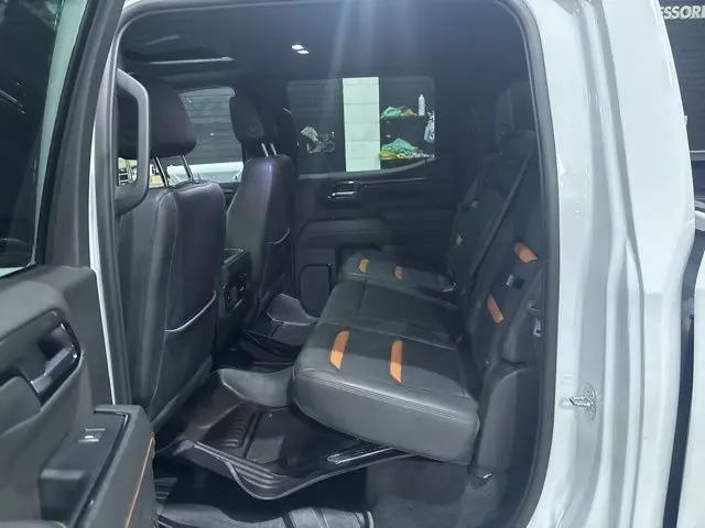 2023 GMC Sierra 1500 4WD Crew Cab Short Box AT4
