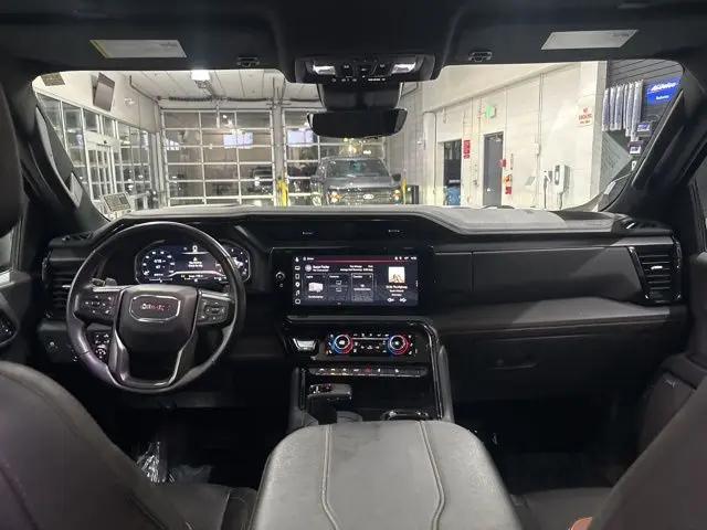 2023 GMC Sierra 1500 4WD Crew Cab Short Box AT4