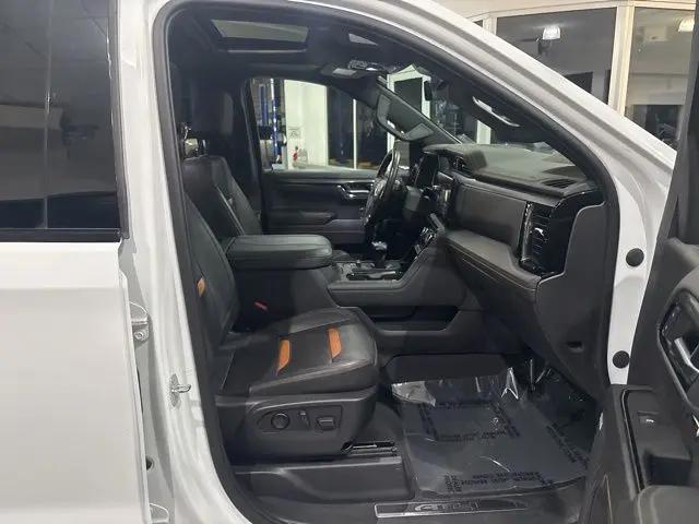 2023 GMC Sierra 1500 4WD Crew Cab Short Box AT4