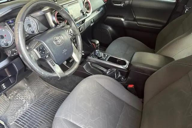 2016 Toyota Tacoma SR5