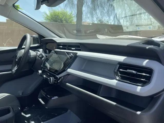 2027 Chevrolet Bolt LT FWD