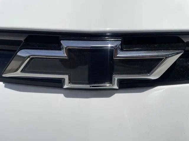 2027 Chevrolet Bolt LT FWD