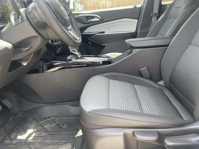 2026 Chevrolet Trax FWD LT
