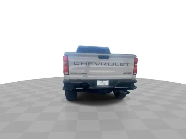 2026 Chevrolet Silverado 2500HD Crew Cab, Standard Bed, XR2, 4WD