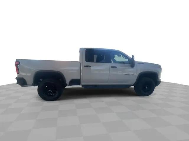 2026 Chevrolet Silverado 2500HD Crew Cab, Standard Bed, XR2, 4WD