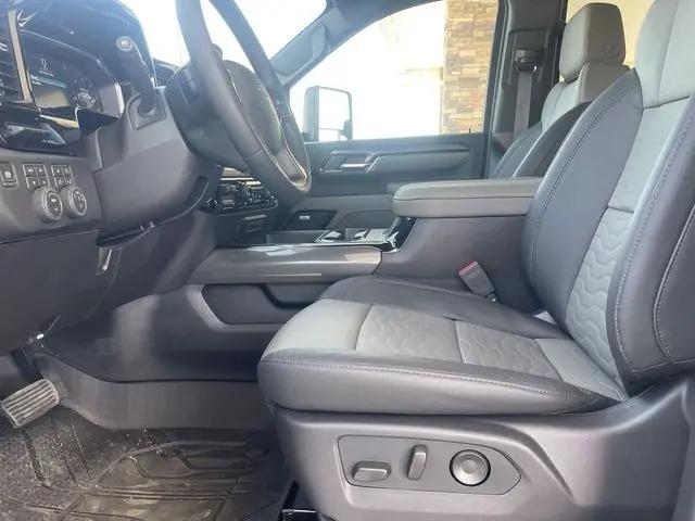2026 Chevrolet Silverado 2500HD Crew Cab, Standard Bed, XR2, 4WD
