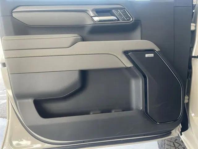 2026 Chevrolet Silverado 2500HD Crew Cab, Standard Bed, XR2, 4WD