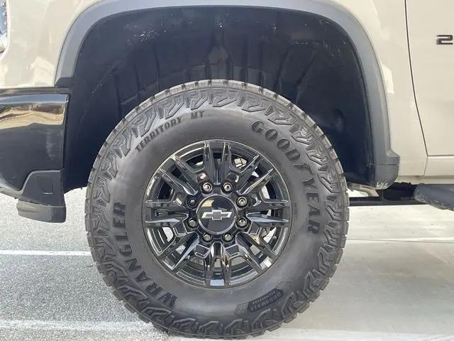 2026 Chevrolet Silverado 2500HD Crew Cab, Standard Bed, XR2, 4WD