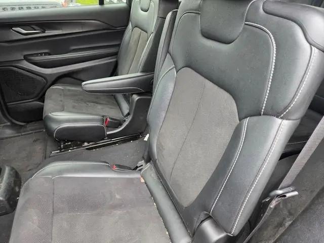 2023 Jeep Grand Cherokee L Altitude X 4x4