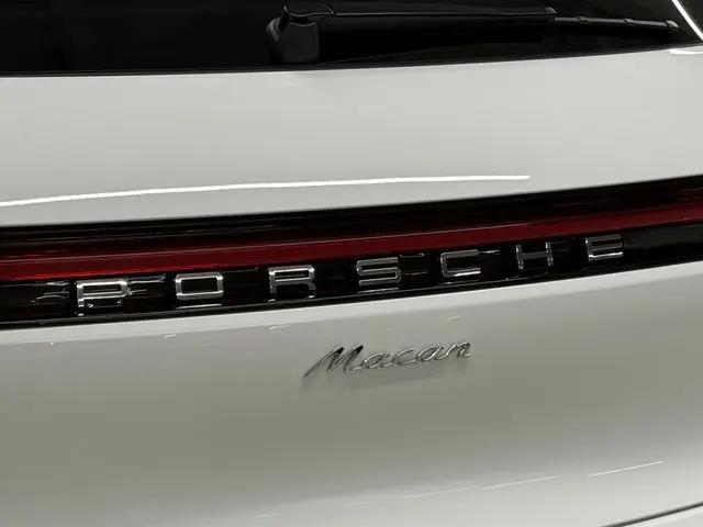 2026 Porsche Macan Macan