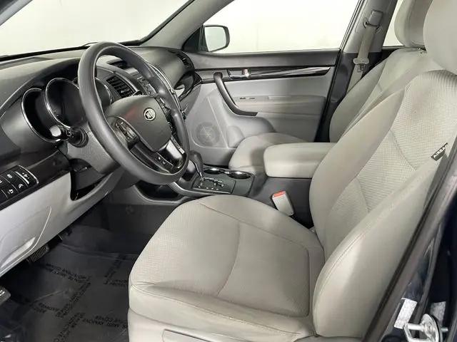 2011 Kia Sorento LX